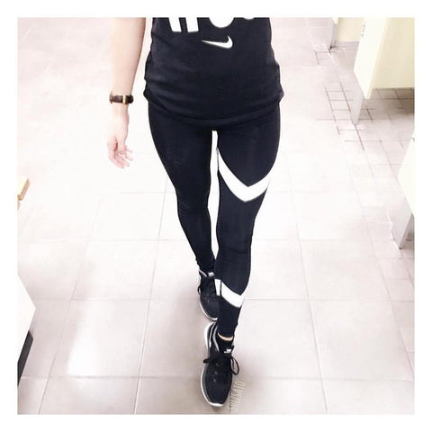 Gym Clothes: Arrow Print Leggings