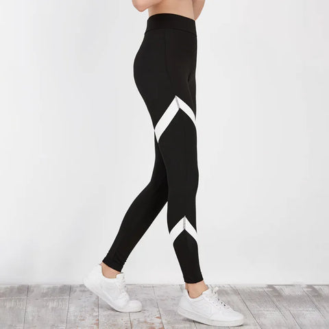 Gym Clothes: Arrow Print Leggings