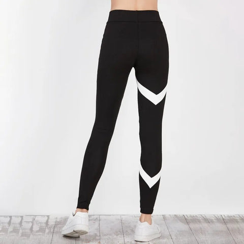 Gym Clothes: Arrow Print Leggings